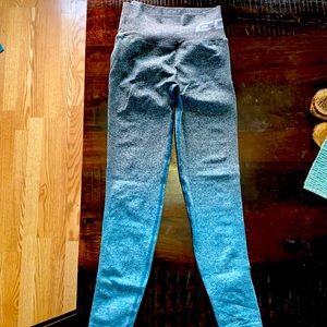 Echt scrunch butt Ambre leggings size small. Only worn once, great condition.